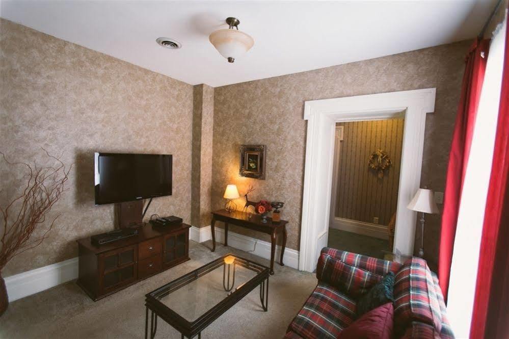 The Mount Vernon Inn Exterior foto